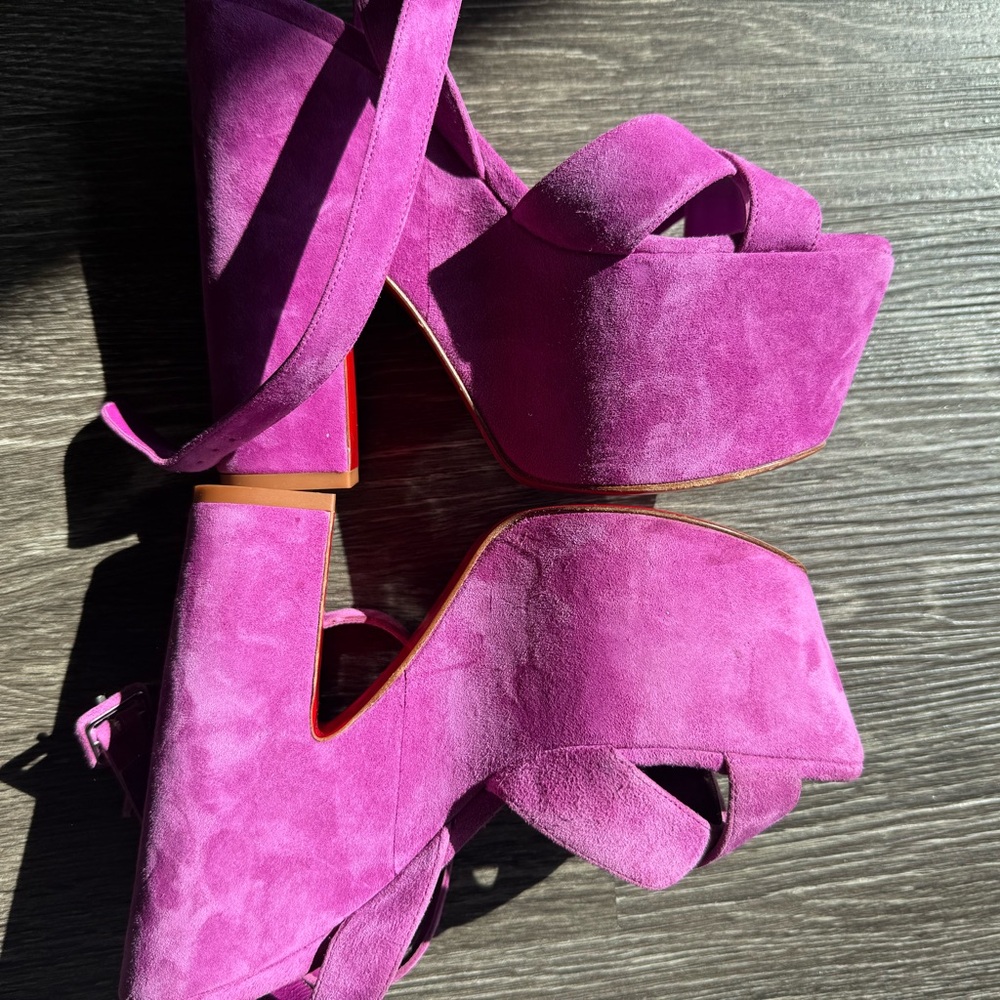 Christian Louboutin Elegant Purple Platform Sandals - Picture 4 of 7